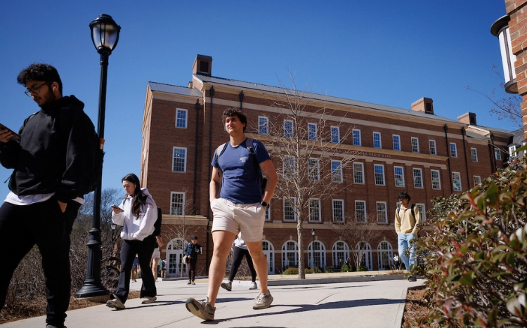 In today's competitive job market, pursuing a Master of Business Administration (MBA) is a significant step toward advancing your career. However, not all MBA programs are created equal—especially when it comes to return on investment (ROI).