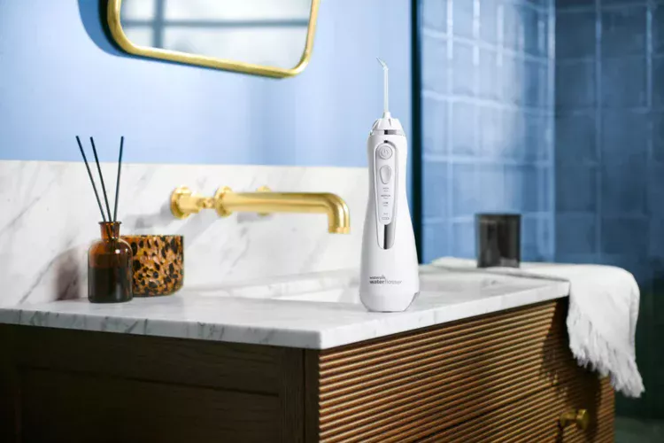Selecting a Water flosser to Improve Your Dental Hygiene